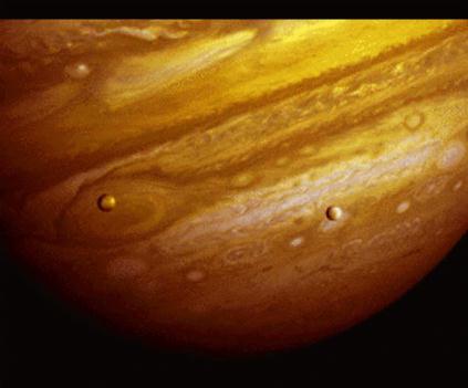 Jupiter und 2 Monde